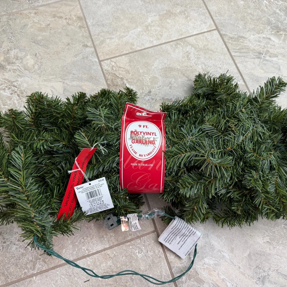 Darice Green Holiday Pre-Lit Garland with White Lights